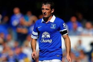 Baines Everton ile tazeledi