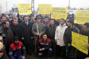 Taşeron iş&ccedil;ilerden d&uuml;ş&uuml;k &uuml;cret yepkisi