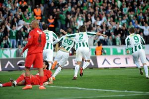 Bursaspor'un 12 ma&ccedil;tır bileği b&uuml;k&uuml;lm&uuml;yor!