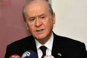 Bah&ccedil;eli'den 'Karşıt g&ouml;r&uuml;şl&uuml; grup' tepkisi