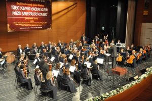 Karagandı Senfoni Orkestrası'ndan muhteşem konser