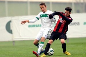 Bursaspor A2'de Eskişehirspor'u mağlup etti:2-1