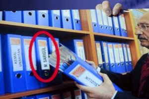 CHP: O fotoğrafta Abdullah G&uuml;l'&uuml;n ismi var