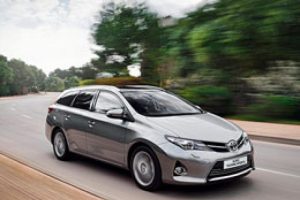 Toyota Auris Touring Sports'u tanıttı!