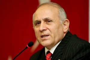 Burhan Kuzu'dan ilgin&ccedil; a&ccedil;ıklamalar