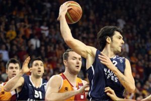 Efes, Aslan'ı devirdi