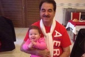 Babasının kopyası...