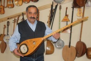 Bu sazdan d&uuml;nyada sadece 2 tane var