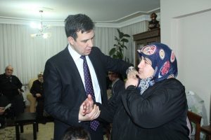 Doktor adaydan ev ziyaretinde hastaya tıbbi m&uuml;dahale