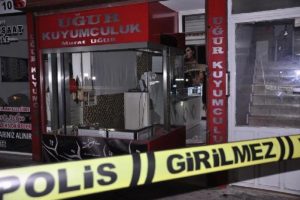 2 kilo altınla ka&ccedil;tılar
