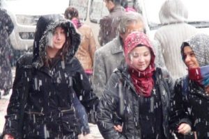 Kar yağışı hayatı olumsuz etkiledi