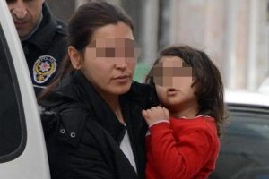 Koca dayağından kurtulmak i&ccedil;in polise sığındı
