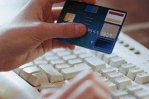 İnternetten telefon sipariş etti, bakın ne &ccedil;ıktı?