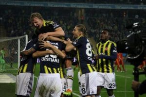 Fenerbah&ccedil;e Galatasaray'ın rekorunun peşinde