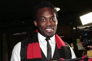Milan Essien'i tanıttı!