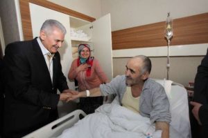 Yıldırım'dan rakibinin kardeşine ziyaret