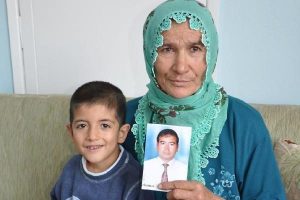 6 yıldır oğlunu bekliyor
