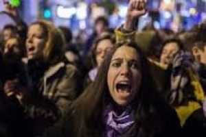 İspanya'nın k&uuml;rtaj tasarısına Br&uuml;ksel'de protesto