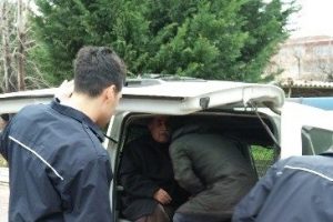Hasta yakınları doktoru darp etti