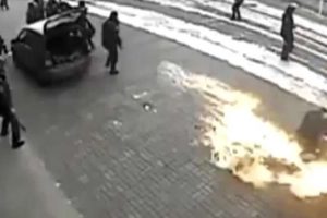 Polisleri yakmak istediler ama...