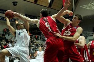 Beşiktaş evinde u&ccedil;amadı