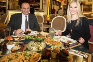Şebnem Schaefer, mumbara bayıldı !