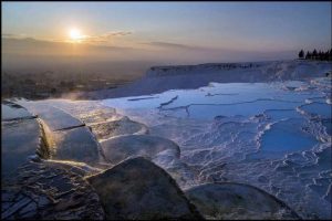 Turizmdeki y&uuml;kseliş s&uuml;r&uuml;yor