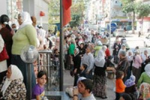 Emekliler &ccedil;alışmaya devam ediyor