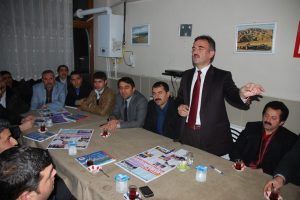 Yılmaz'a meşaleli karşılama
