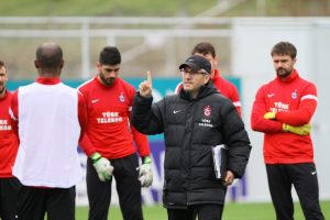 "&Ccedil;aykur Rizespor deplasmanında kazanmalıyız"