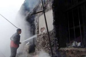 Tarihi eserler işyeriyle k&uuml;l oldu