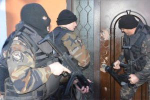T&uuml;rk polisi İngiliz basınında
