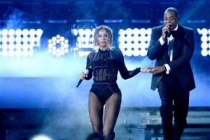 Beyonce &uuml;niversitede ders oluyor