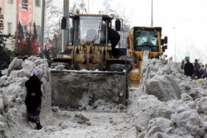 Doğuda 339 k&ouml;y yolu ulaşıma kapalı