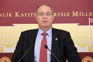 "Başbakan Ukrayna'daki meslektaşına baksın"