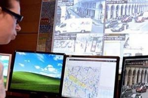 Polis, arabaları uzaktan kumanda ile durdurabilecek!