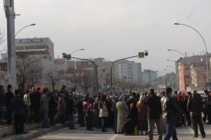 Bursa'da yol kapatma eylemi