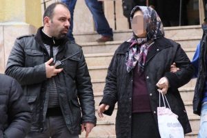 Adliyede yakalandılar