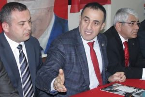 İktidar hırsızlık yolsuzluk ve r&uuml;şvet &uuml;zerine şal &ouml;rtmeye &ccedil;alışıyor