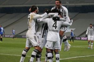 Beşiktaş Olimpiyat'ta az daha donuyordu