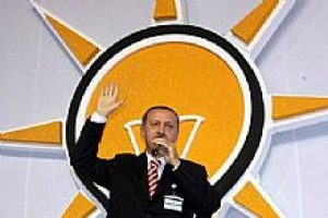 AK Parti 35 ildeki il&ccedil;e belediye başkan adaylarını a&ccedil;ıkladı
