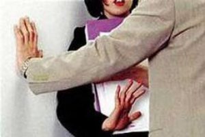 Kadına her yerde taciz her yerde mobbing var!