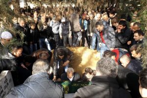 Metin &Ccedil;elik'in babasına son uğurlama