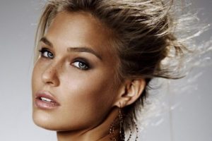 Bar Rafaeli 10 yıldır asker ka&ccedil;ağı!
