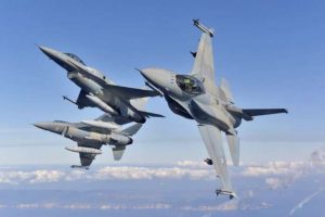 Yunanistan'dan d&ouml;rt F-16'lı taciz