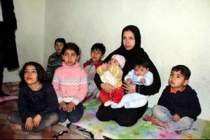Suriyeli &uuml;&ccedil;&uuml;zler "first lady"lerle adaş oldu