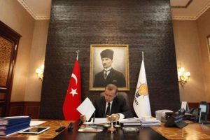 Başbakan'ın odasındaki dinleme olayında skandal &uuml;st&uuml;ne skandal