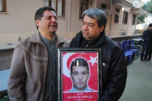 Şehit polise g&ouml;z&uuml; yaşlı veda