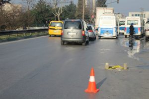Bursa'da kazalara davetine &ccedil;ıkaran hırsızlık