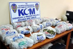 Zehir tacirleri yakalandı